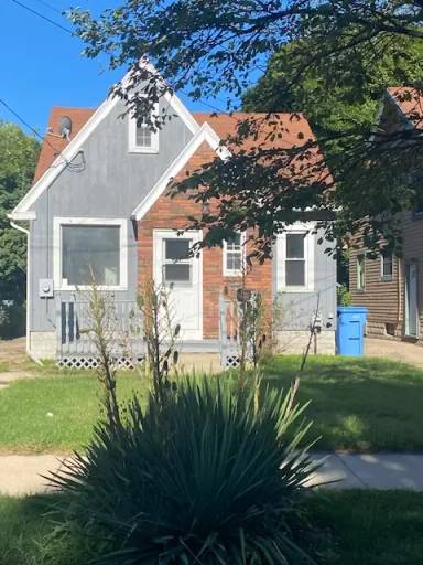 Main picture of 303 N Magnolia Ave