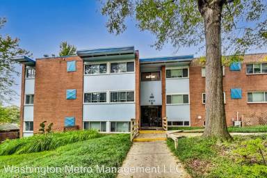 Main picture of 5651 Kennedy St