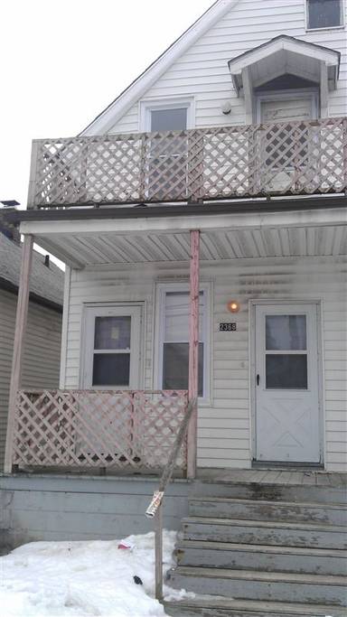 Main picture of 2368 Whalen St