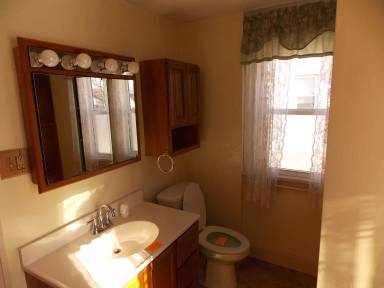 Main picture of 923 W 18th St