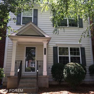 Main picture of 709 Breeze Ln