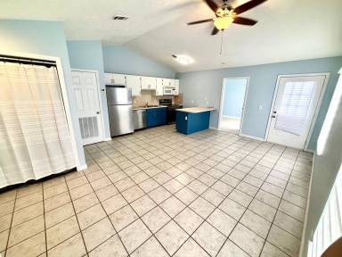 Main picture of 5526 Sunset Ave