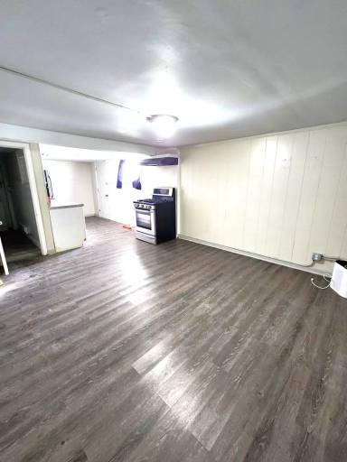 Main picture of 653 S 69th St
