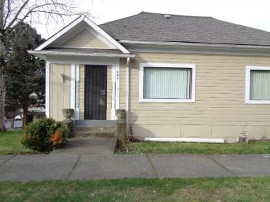Main picture of 406 N Macleod Ave