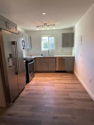 Main picture of 8923 Orion Ave