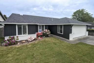 Main picture of 3101 Halfway Ave