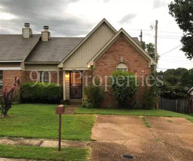 Main picture of 5562 Oak Branch Cir N