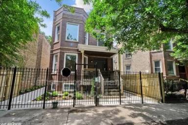 Main picture of 5816 N Ridge Ave