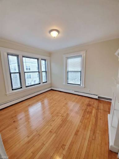 Main picture of 9 Upland Rd
