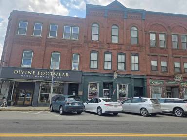 Main picture of 163 Main St