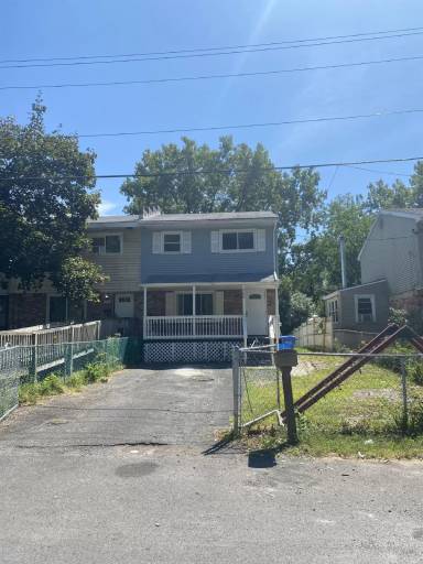 Main picture of 756 S Pearl St