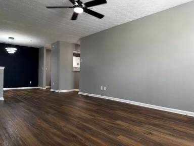 Main picture of 9302 Fairington Ridge Cir