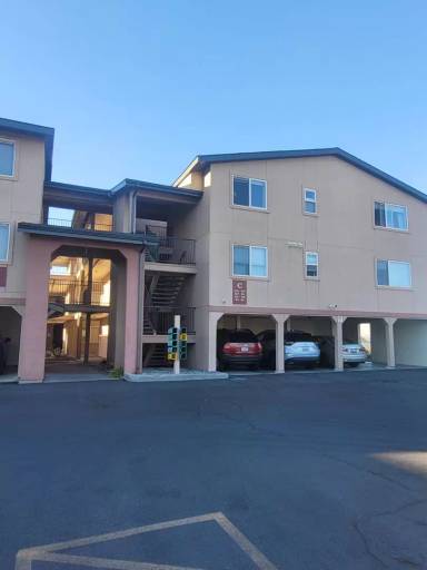 Main picture of 2900 W Marina Dr