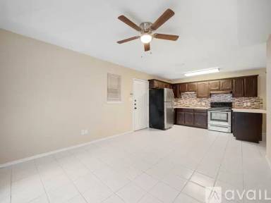 Main picture of 1800 Oasis Ave