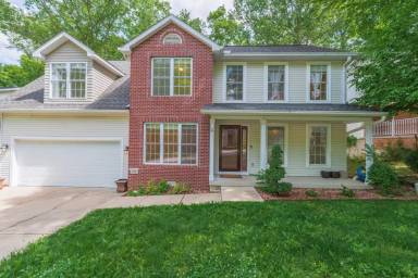 Main picture of 1115 E Azalea Ln