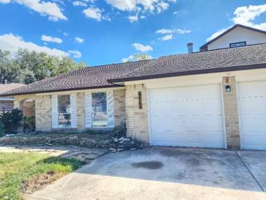 Main picture of 8142 Hickok Ln