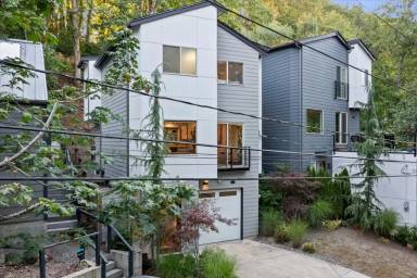 Main picture of 6737 25th Ave SW