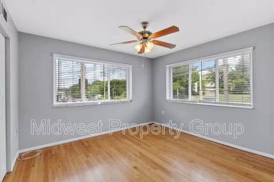 Main picture of 2507 S Big Bend Blvd
