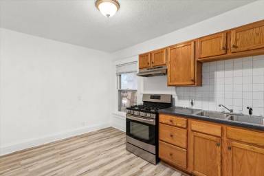 Main picture of 2805 Cottage Grove Ave