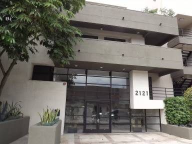 Main picture of 2121 Beloit Ave