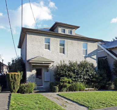 Main picture of 3922 Whitman Ave N