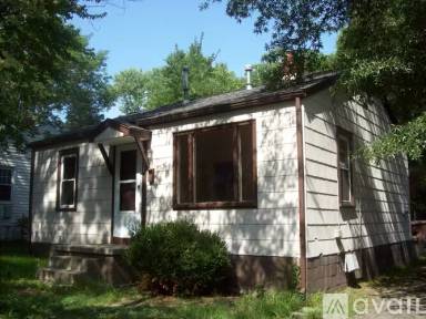 Main picture of 1504 Joyce St