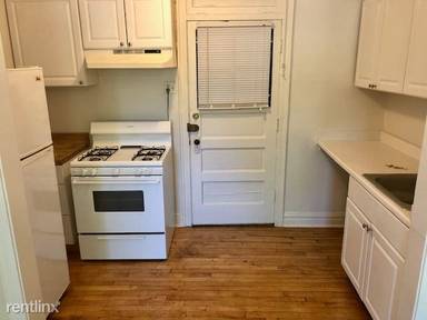 Main picture of 4260 N Clark St