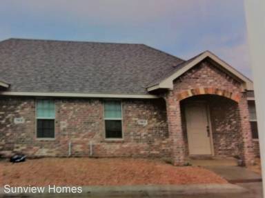 Main picture of 630 W Ryan St