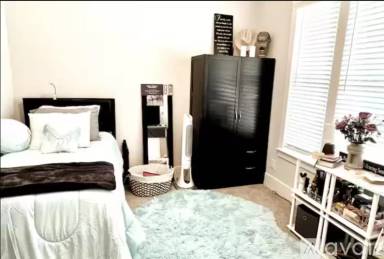 Main picture of 1727 Grace Ln
