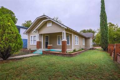 Main picture of 3245 Lipscomb St