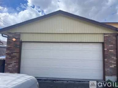 Main picture of 7426 S Launa St