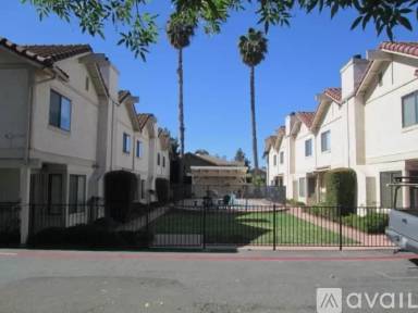 Main picture of 931 Martin Dr