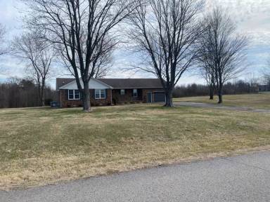 Main picture of 435 Nichols Cir W