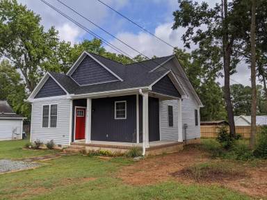 Main picture of 818 Stockard St