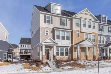 Main picture of 5264 Hampton St NE