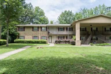 Main picture of 922 Penny Ln