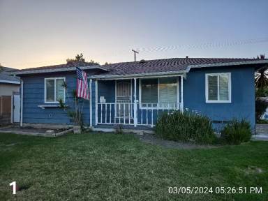 Main picture of 10503 Clancey Ave