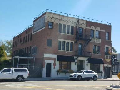 Main picture of 564 N Larchmont Blvd