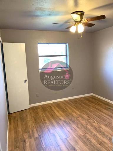 Main picture of 4 Carson Cir