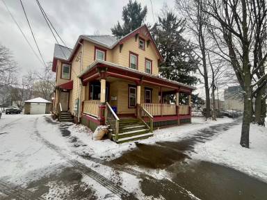 Main picture of 128 Hawley St