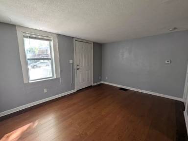 Main picture of 1216 Crosby St