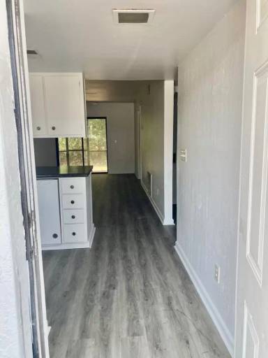 Main picture of 704 Windsong Cir
