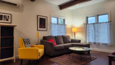 Main picture of 365 Woodward Rd
