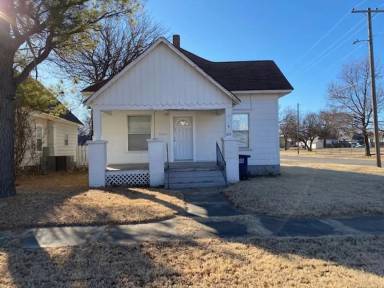 Main picture of 1123 W Maple Ave