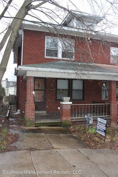 Main picture of 902 W Locust St