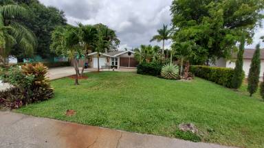 Main picture of 2455 Woodland Cir