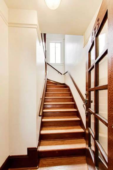 Main picture of 625 8th Ave