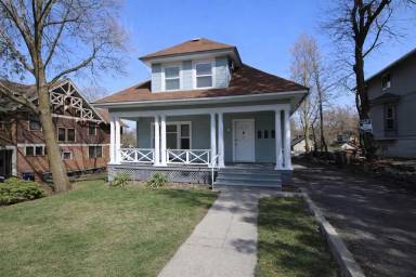 Main picture of 1004 W 12th Ave