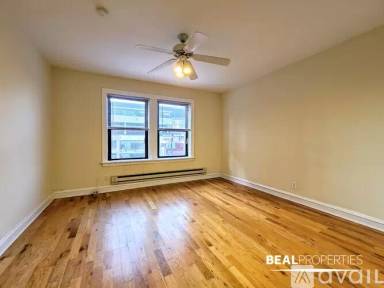 Main picture of 540 W Wellington Ave