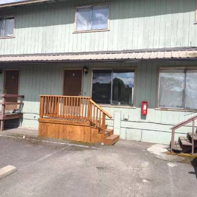 Main picture of 275 NW Rose St